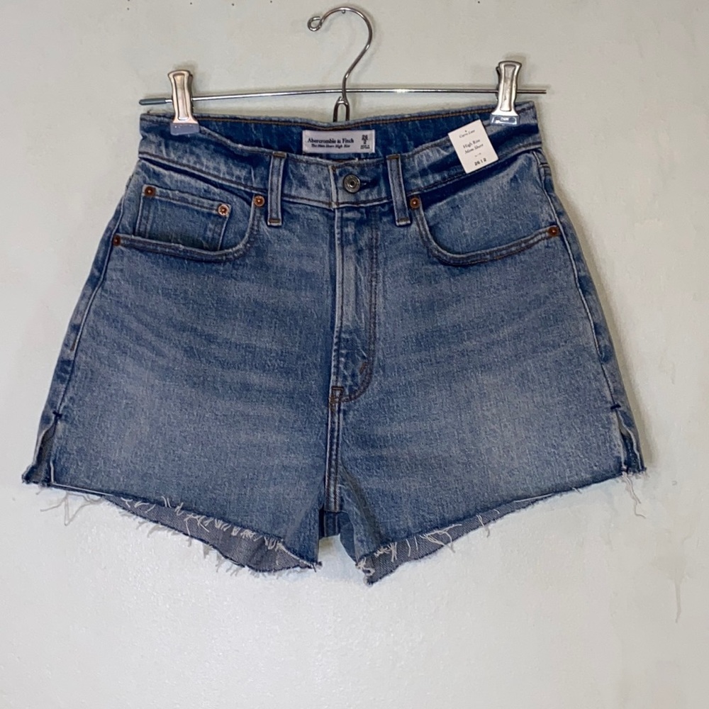 Abercombie &Fitch The Mom Short High Rise Curve Love Rainbow Sequin Shorts Sz 26